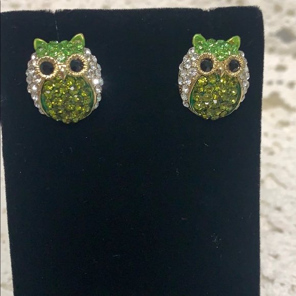 Precious Owl Earrings - Picture 3 of 4